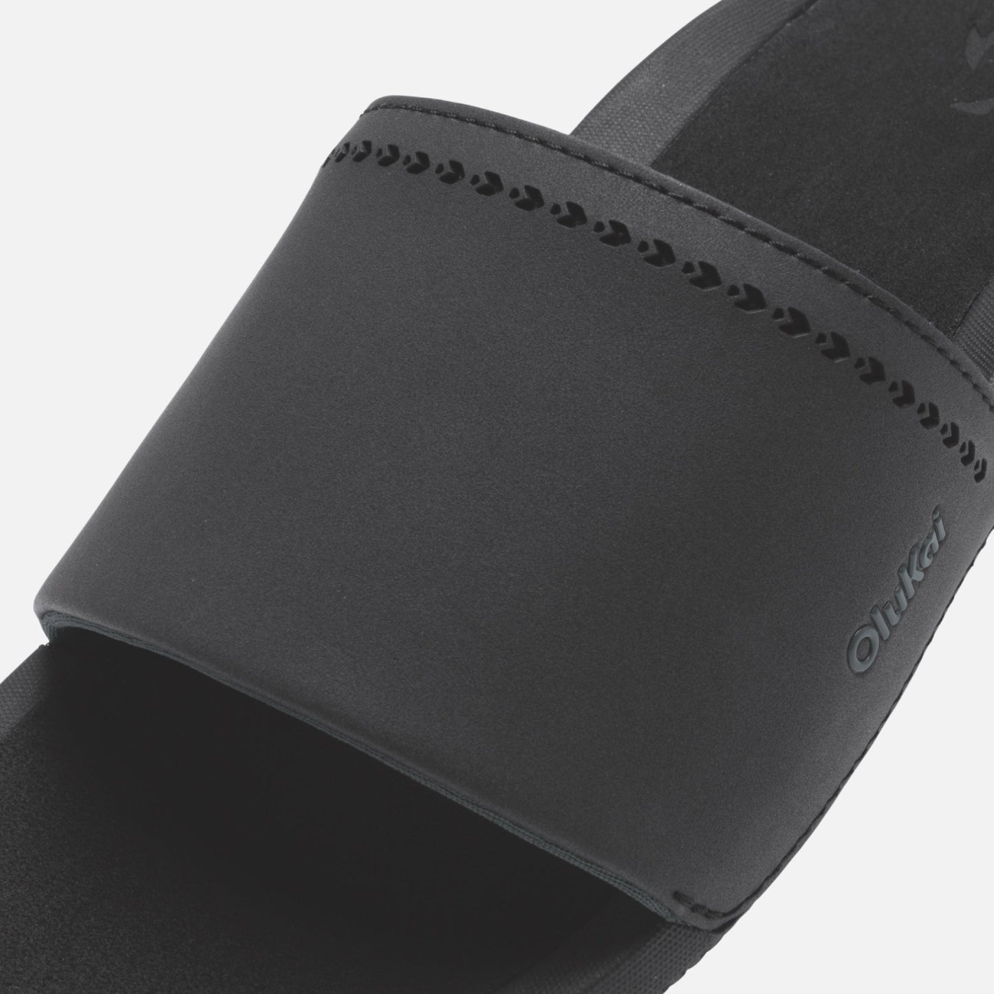 Ulele Slide  -  Black / Black