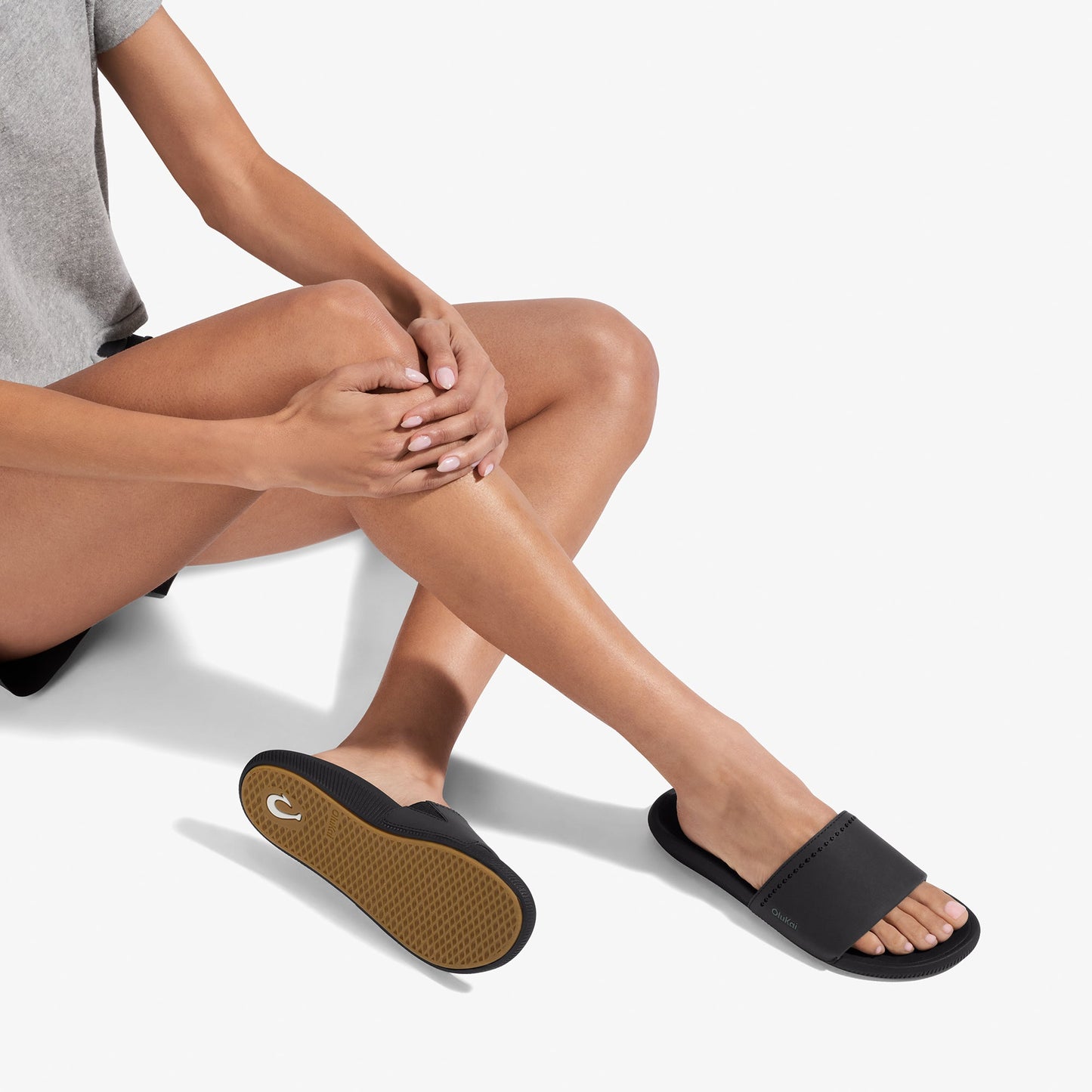 Ulele Slide  -  Black / Black