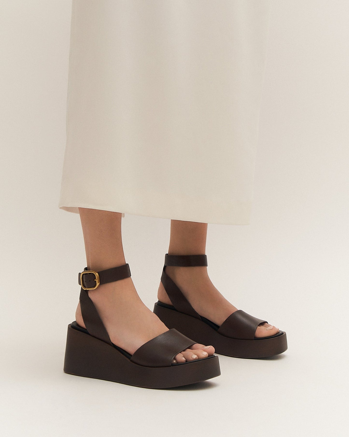 CASSIE MID WEDGE SANDALS CHESTNUT LEATHER