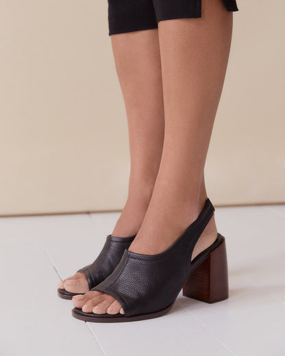 VALARIE HIGH HEEL SANDALS BLACK LEATHER