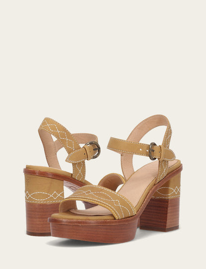 Pipa Woodstock Sandal