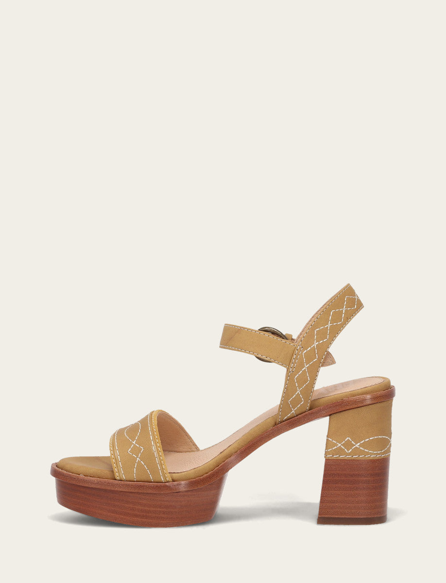 Pipa Woodstock Sandal