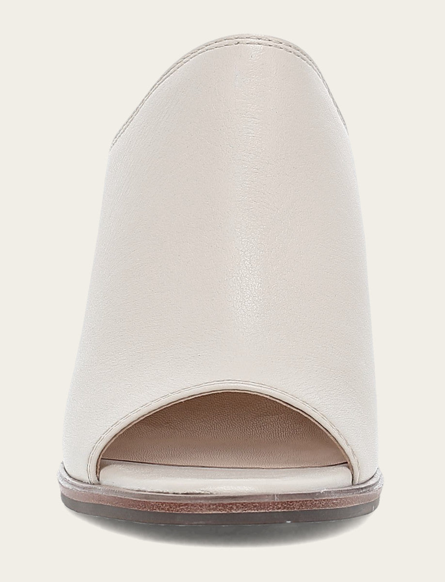 Stella Mule